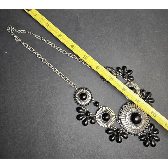 Vintage Silver-Tone Bib Necklace Black Beads Floral Gothic Moody Adjustable - Picture 8 of 10